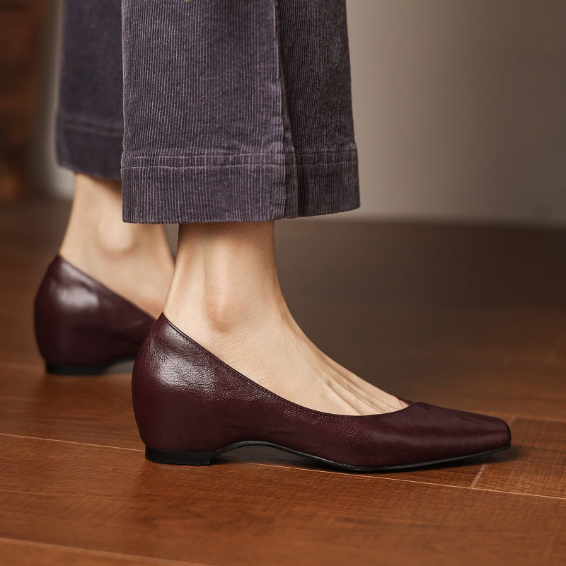 Noémie Square-Toe Leather Flat